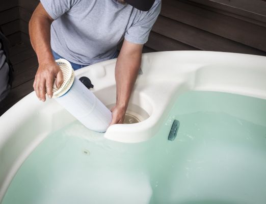 How to Clean Filters in the Jets of the Bathtub